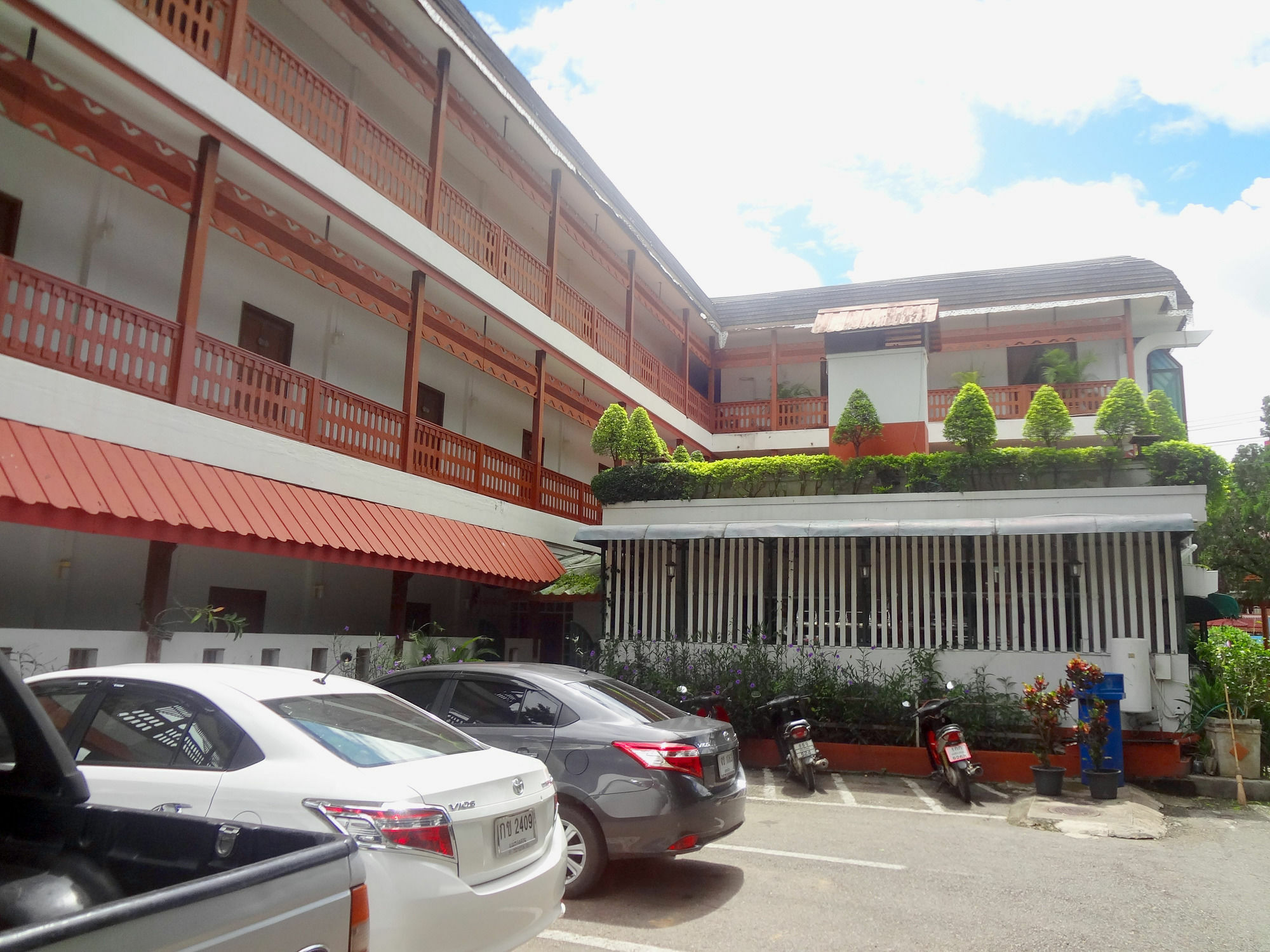 Baiyoke Chalet Hotel Mae Hong Son Exterior foto