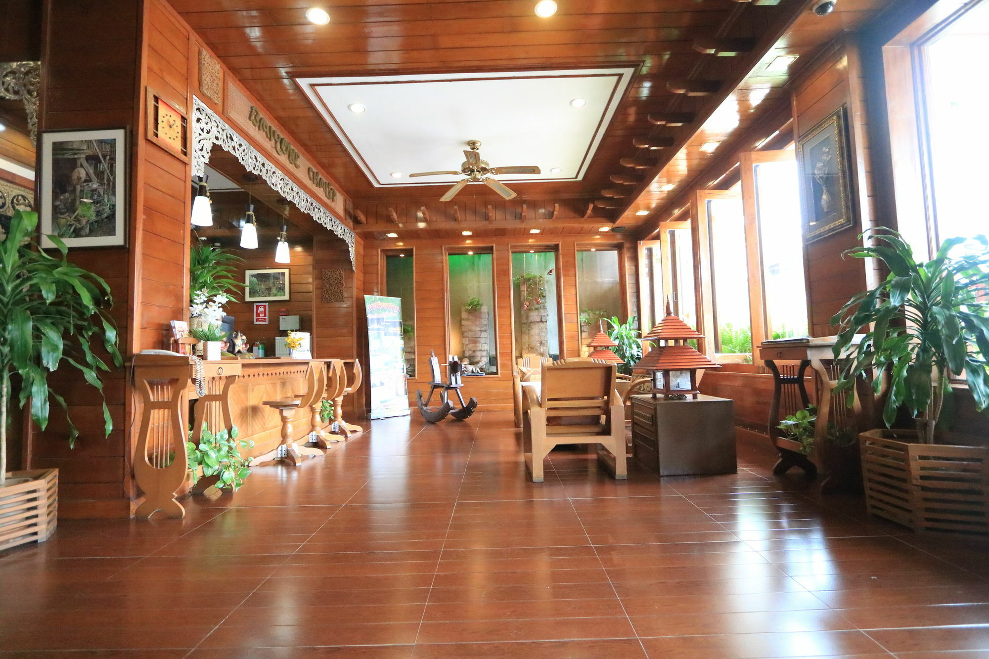 Baiyoke Chalet Hotel Mae Hong Son Exterior foto