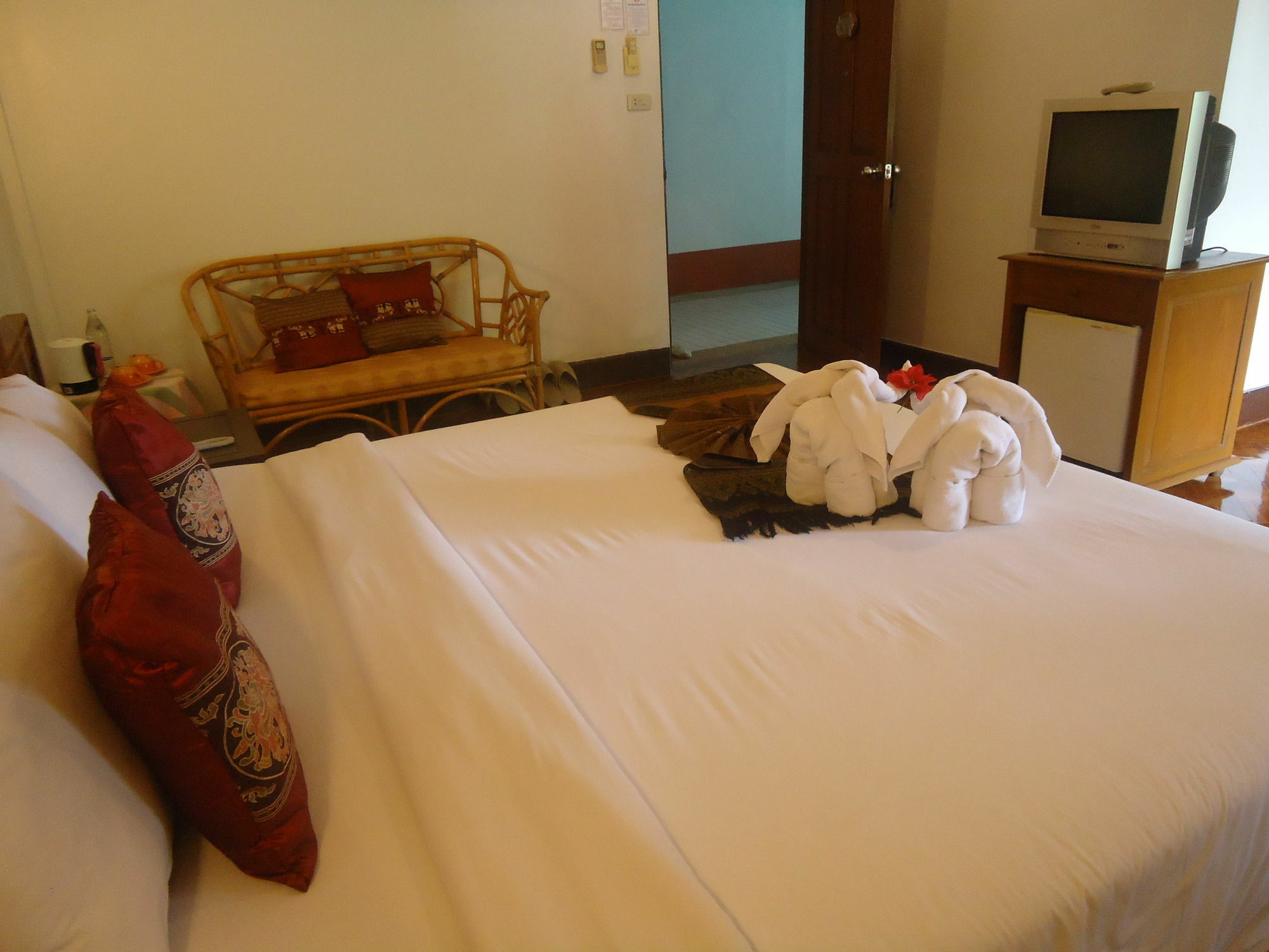 Baiyoke Chalet Hotel Mae Hong Son Exterior foto